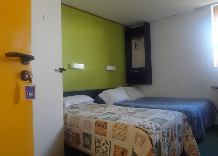 Rev'hotel Hotel Coignières